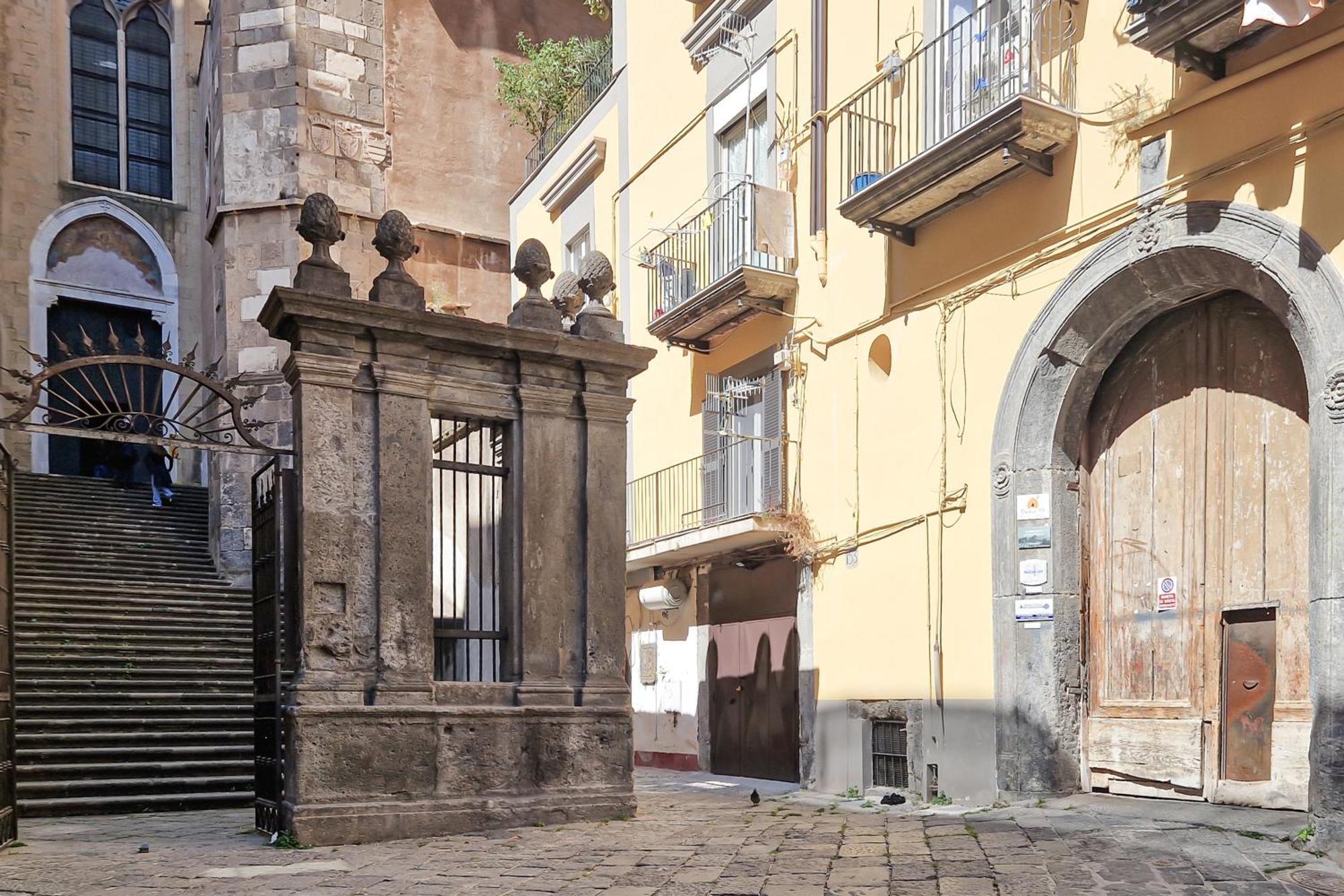 Domus 19 Otel Napoli Dış mekan fotoğraf