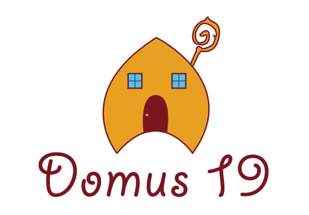 Domus 19 Otel Napoli Dış mekan fotoğraf